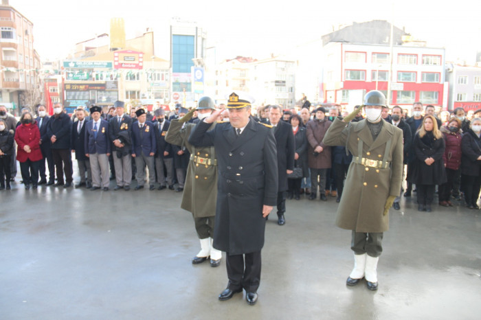 Çanakkale şehitleri kar altında anıldı