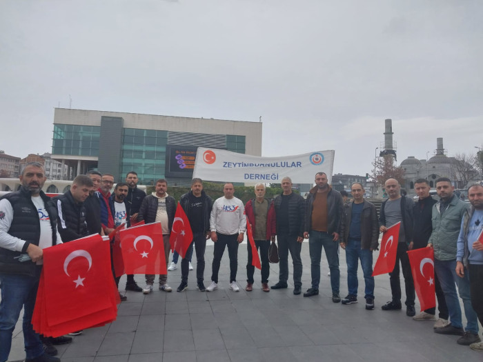 1453 Zeytinburnulular Derneği Taksim Şehitlerini andı