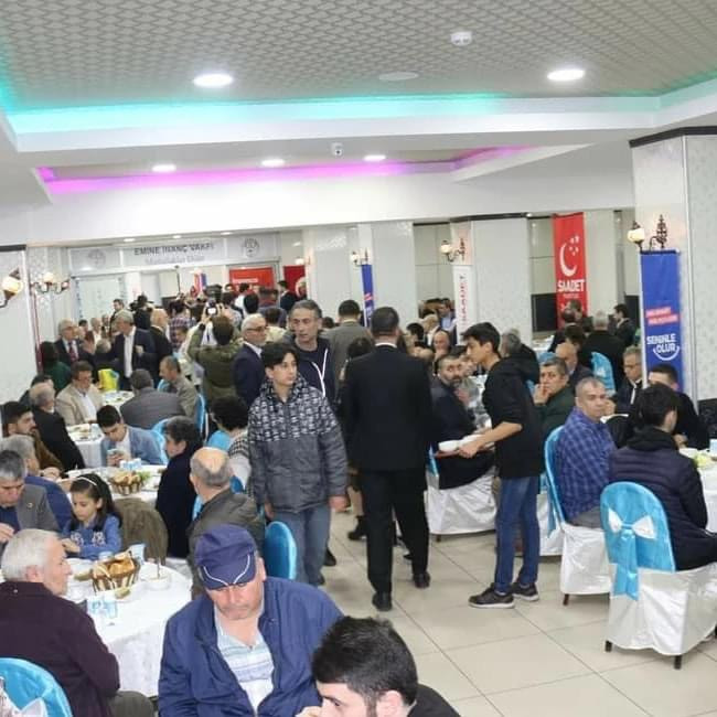 Saadet Partisi’nin Zeytinburnu iftarında izdiham vardı
