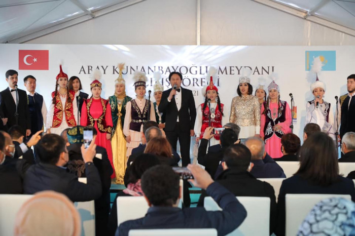 Abay Kunanbayoğlu Meydanı açıldı