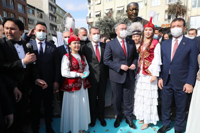 Abay Kunanbayoğlu Meydanı açıldı