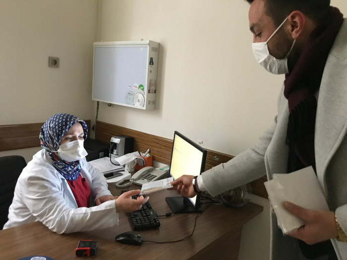 Ülkü Ocaklarından Sağlıkçılara Yorgunluk Kahvesi