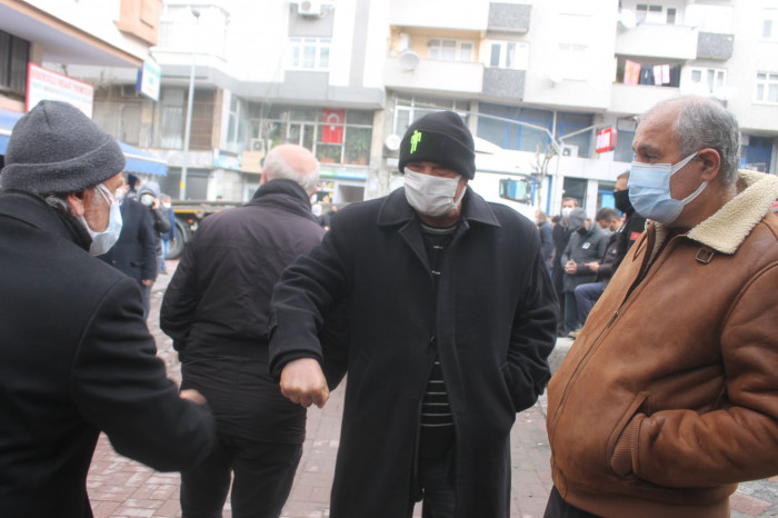 CHP Veliefendi Mahalle Başkanı Sadık Avcı toprağa verildi