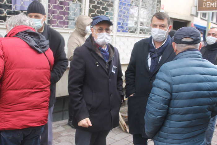 CHP Veliefendi Mahalle Başkanı Sadık Avcı toprağa verildi