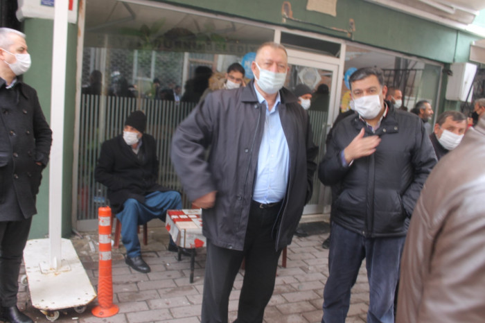CHP Veliefendi Mahalle Başkanı Sadık Avcı toprağa verildi