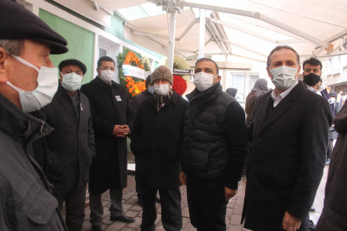 CHP Veliefendi Mahalle Başkanı Sadık Avcı toprağa verildi