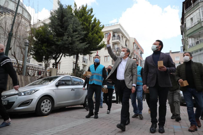 Yenidoğan Mahallesi’nin sokaklarını fesleğen kokusu sardı