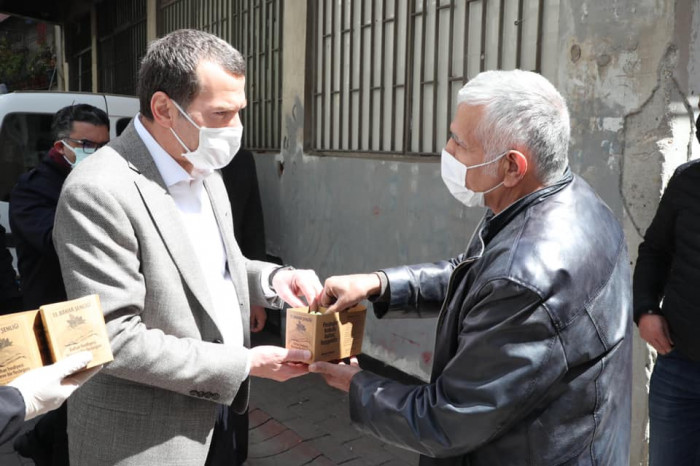 Yenidoğan Mahallesi’nin sokaklarını fesleğen kokusu sardı