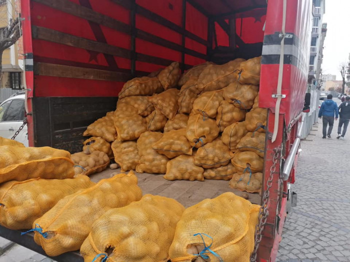 Zeytinburnu'nda Ücretsiz Patates Dağıtımı başladı