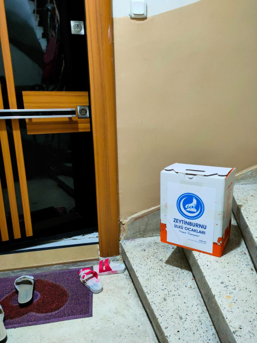 Zeytinburnu Ülküocakları ihtiyaç sahiplerini yalnız bırakmıyor