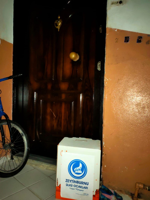 Zeytinburnu Ülküocakları ihtiyaç sahiplerini yalnız bırakmıyor