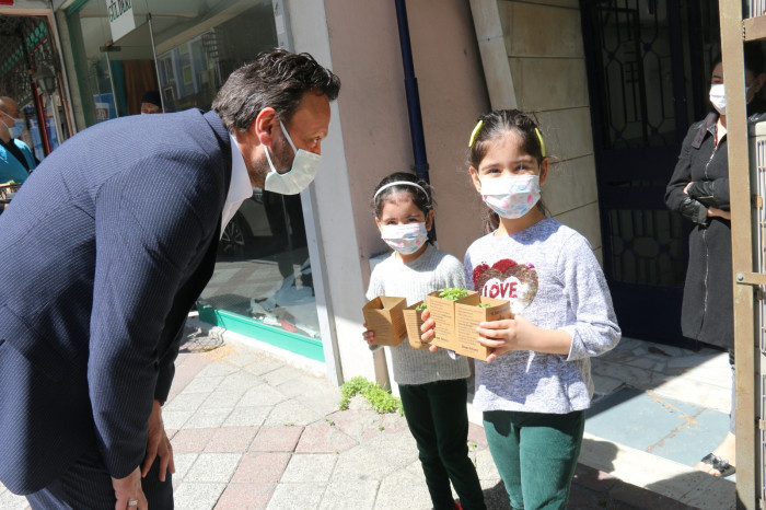 Gökalp Mahallesi Baharı Fesleğenle karşıladı