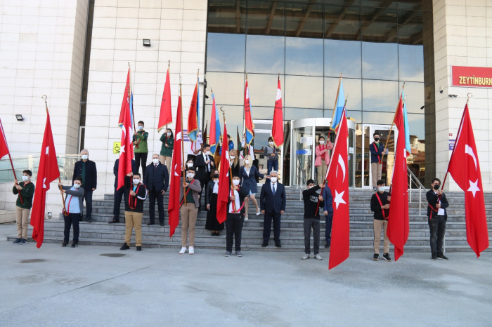 Zeytinburnu’nda 23 Nisan çelenk sunma töreni gerçekleşti