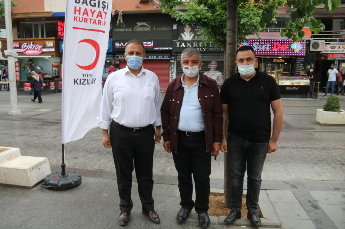Gazeteci Arkadaşlarımızla Kan Bağışı Kampanyası Düzenledik