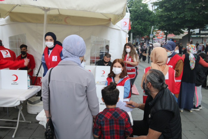 Gazeteci Arkadaşlarımızla Kan Bağışı Kampanyası Düzenledik