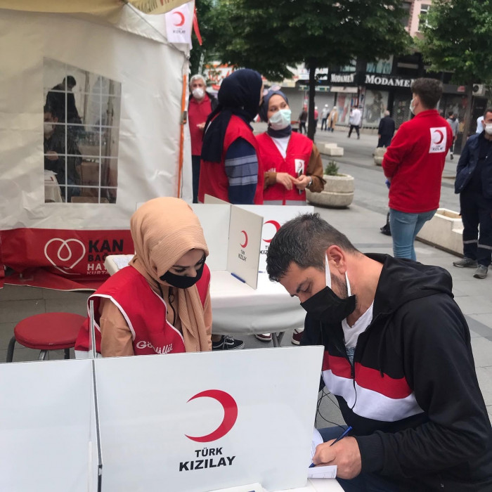 Gazeteci Arkadaşlarımızla Kan Bağışı Kampanyası Düzenledik