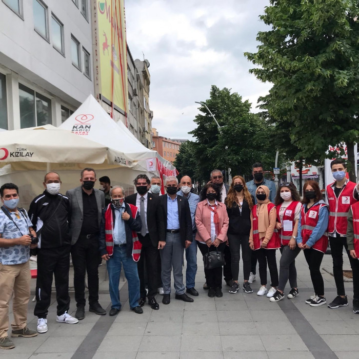 Gazeteci Arkadaşlarımızla Kan Bağışı Kampanyası Düzenledik