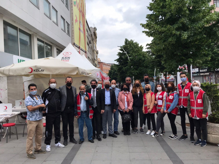 Gazeteci Arkadaşlarımızla Kan Bağışı Kampanyası Düzenledik