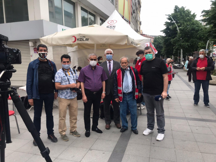 Gazeteci Arkadaşlarımızla Kan Bağışı Kampanyası Düzenledik