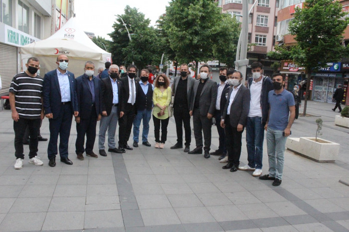 Gazeteci Arkadaşlarımızla Kan Bağışı Kampanyası Düzenledik