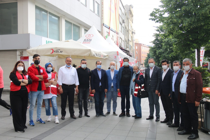Gazeteci Arkadaşlarımızla Kan Bağışı Kampanyası Düzenledik