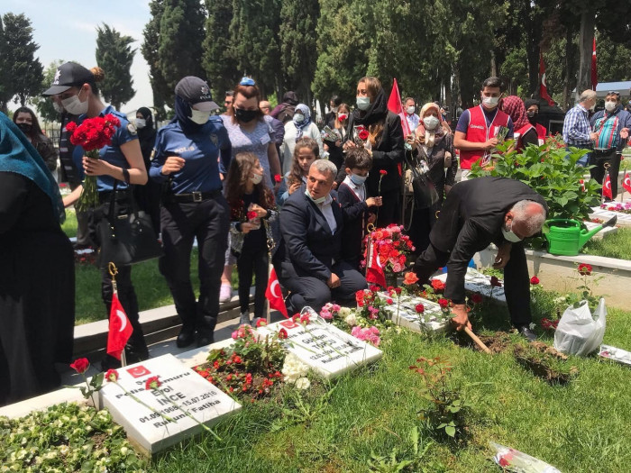 Şehit Cihan Karagözlü kabri başında anıldı
