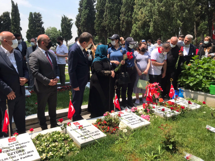 Şehit Cihan Karagözlü kabri başında anıldı