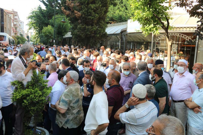 Başkan Kemal Hayırlıoğlu Zeytinburnu’nu yasa boğdu