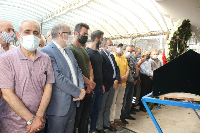 Başkan Kemal Hayırlıoğlu Zeytinburnu’nu yasa boğdu