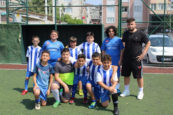 Selvi Spor'da Kadir Ünver yeniden Başkan seçildi