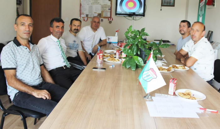 Selvi Spor'da Kadir Ünver yeniden Başkan seçildi