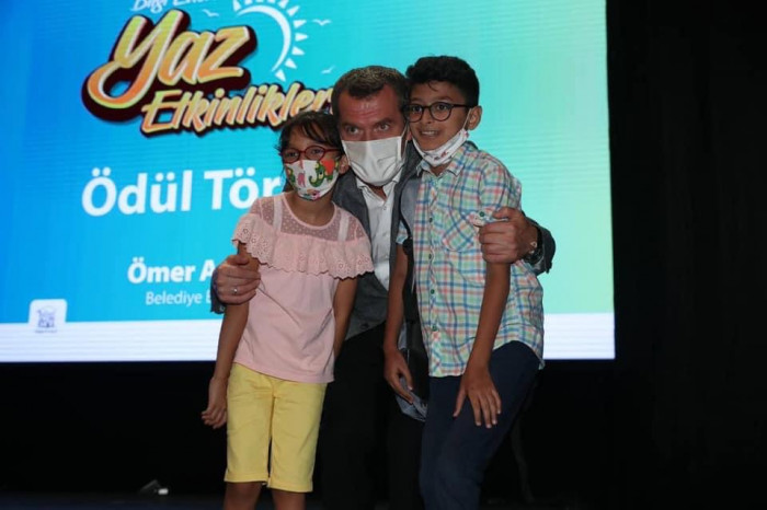 Zeytinburnu Bilgi Evleri Yaz Etkinlikleri Ödül Töreni