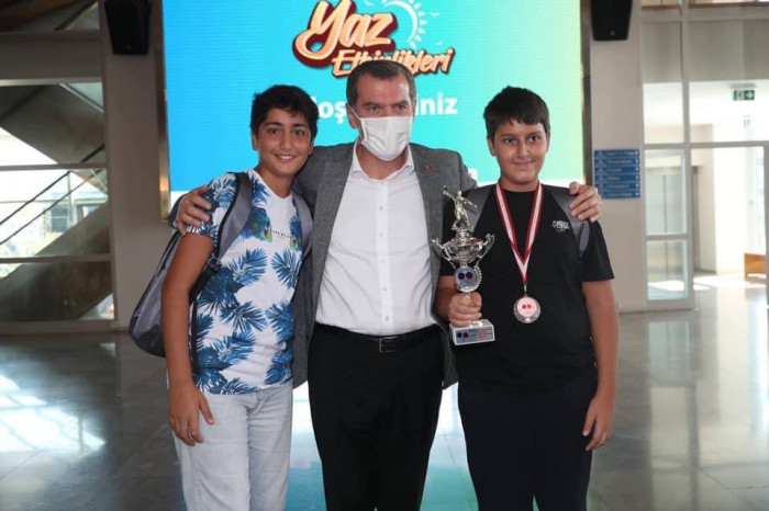 Zeytinburnu Bilgi Evleri Yaz Etkinlikleri Ödül Töreni