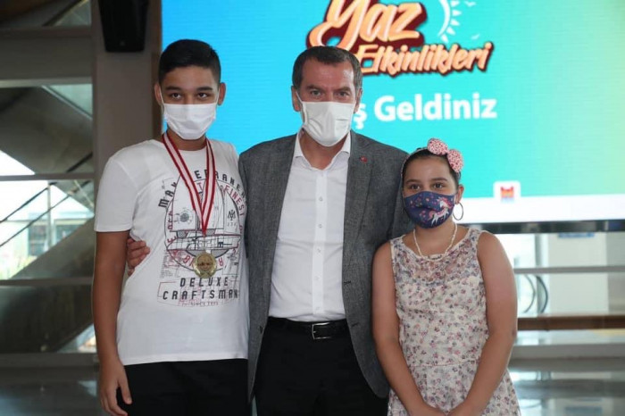 Zeytinburnu Bilgi Evleri Yaz Etkinlikleri Ödül Töreni
