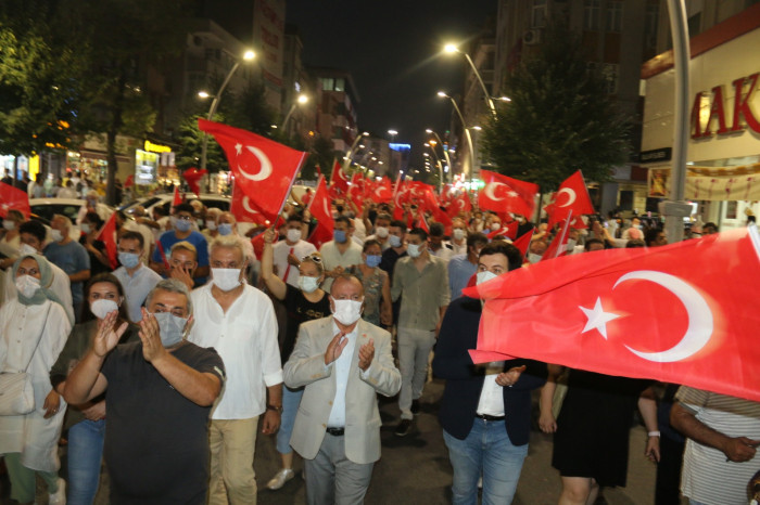 CHP Zeytinburnu İlçe Örgütünden Muhteşem 30 Ağustos Zafer Yürüyüşü