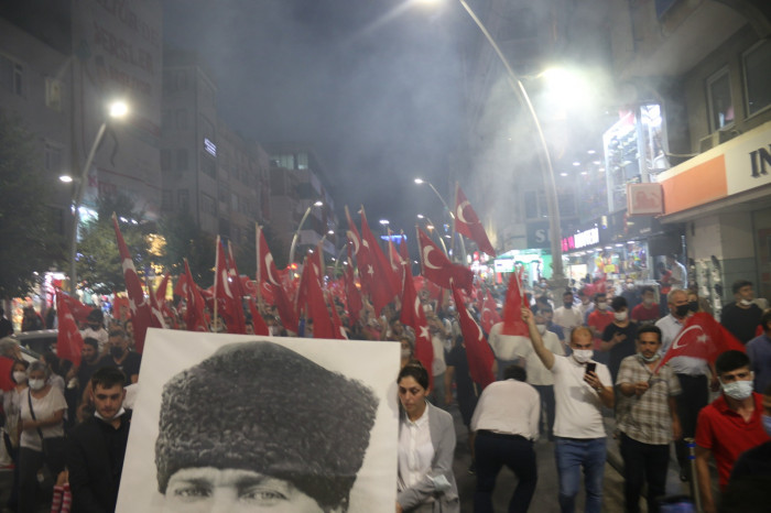 CHP Zeytinburnu İlçe Örgütünden Muhteşem 30 Ağustos Zafer Yürüyüşü