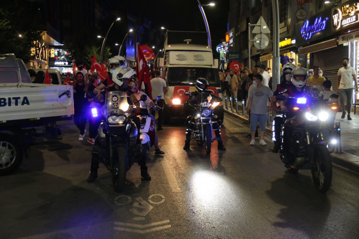 CHP Zeytinburnu İlçe Örgütünden Muhteşem 30 Ağustos Zafer Yürüyüşü