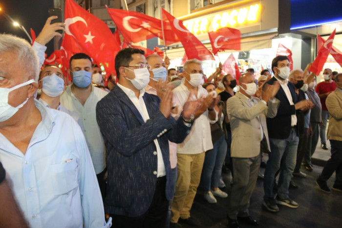 CHP Zeytinburnu İlçe Örgütünden Muhteşem 30 Ağustos Zafer Yürüyüşü