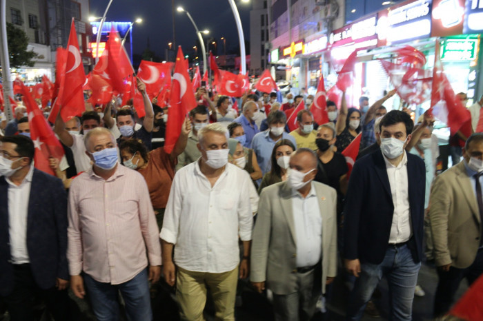 CHP Zeytinburnu İlçe Örgütünden Muhteşem 30 Ağustos Zafer Yürüyüşü