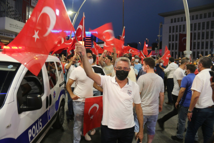 CHP Zeytinburnu İlçe Örgütünden Muhteşem 30 Ağustos Zafer Yürüyüşü