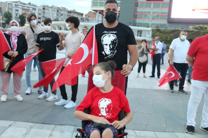 CHP Zeytinburnu İlçe Örgütünden Muhteşem 30 Ağustos Zafer Yürüyüşü