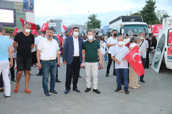 CHP Zeytinburnu İlçe Örgütünden Muhteşem 30 Ağustos Zafer Yürüyüşü
