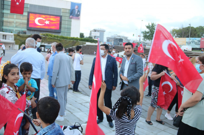 CHP Zeytinburnu İlçe Örgütünden Muhteşem 30 Ağustos Zafer Yürüyüşü