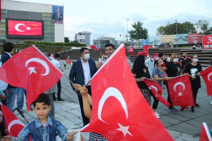 CHP Zeytinburnu İlçe Örgütünden Muhteşem 30 Ağustos Zafer Yürüyüşü