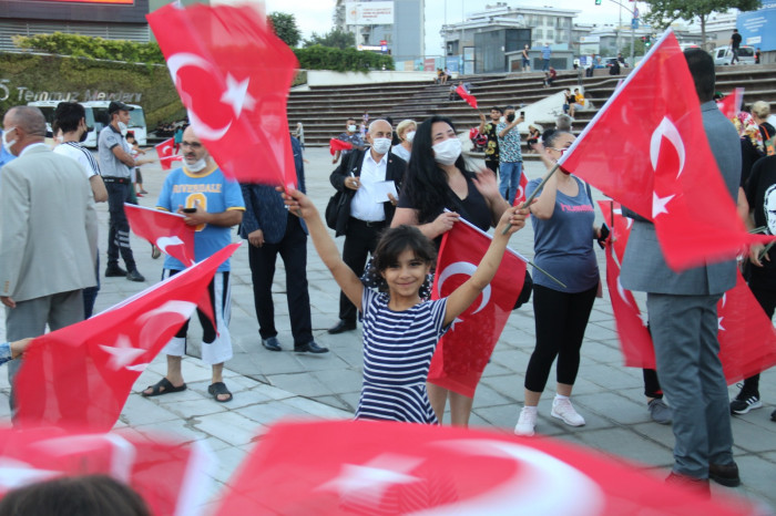 CHP Zeytinburnu İlçe Örgütünden Muhteşem 30 Ağustos Zafer Yürüyüşü