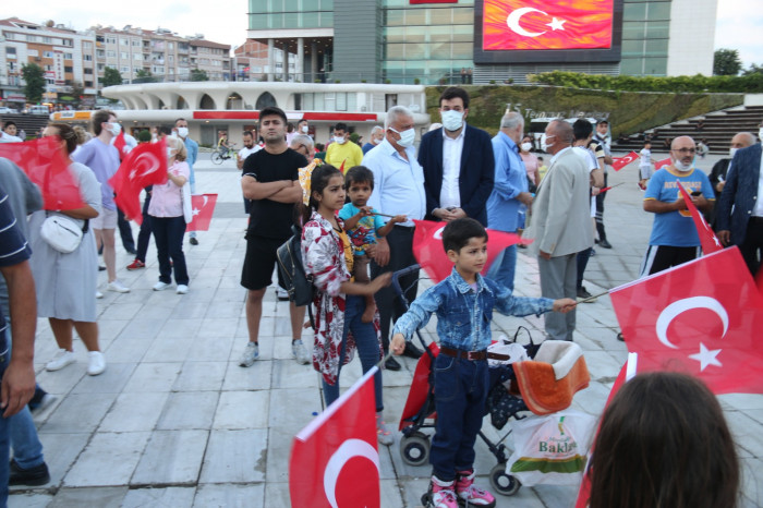 CHP Zeytinburnu İlçe Örgütünden Muhteşem 30 Ağustos Zafer Yürüyüşü