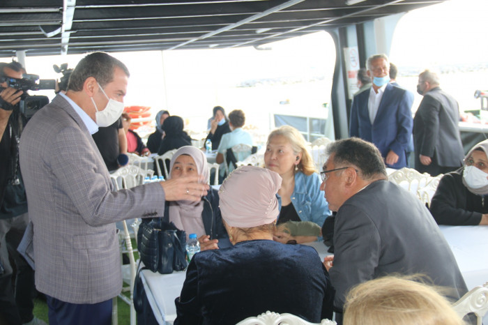 Zeytinburnu Belediyesi'nin Boğaz Gezileri Başladı