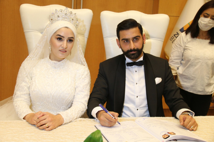 Elif ve Yavuz bir ömür boyu mutluluğa EVET dedi
