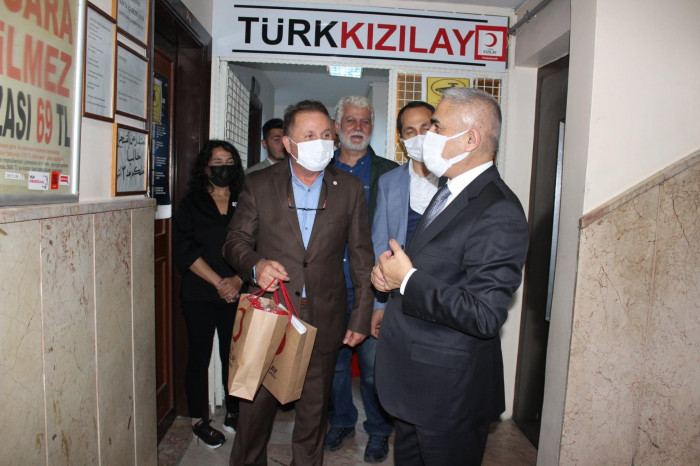 Kaymakam Zekeriya Güney Kızılay'ı ziyaret etti
