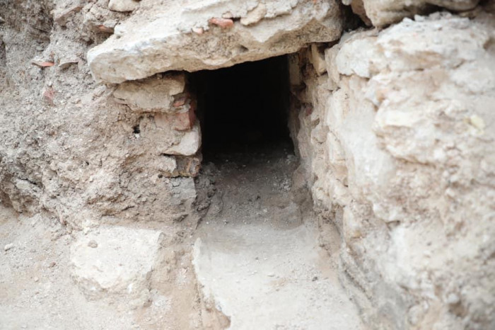 Kazlıçeşme Arkeolojik Kazı Alanı'nda lahit ve sandık tipi mezar bulundu